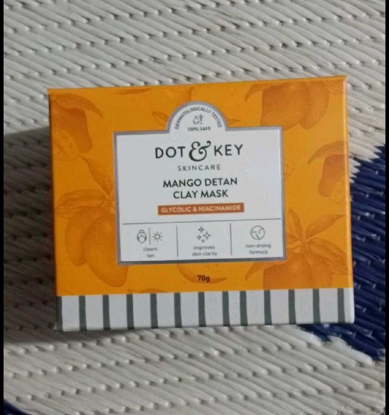 Dot &amp; Key Mango Detan Clay Mask