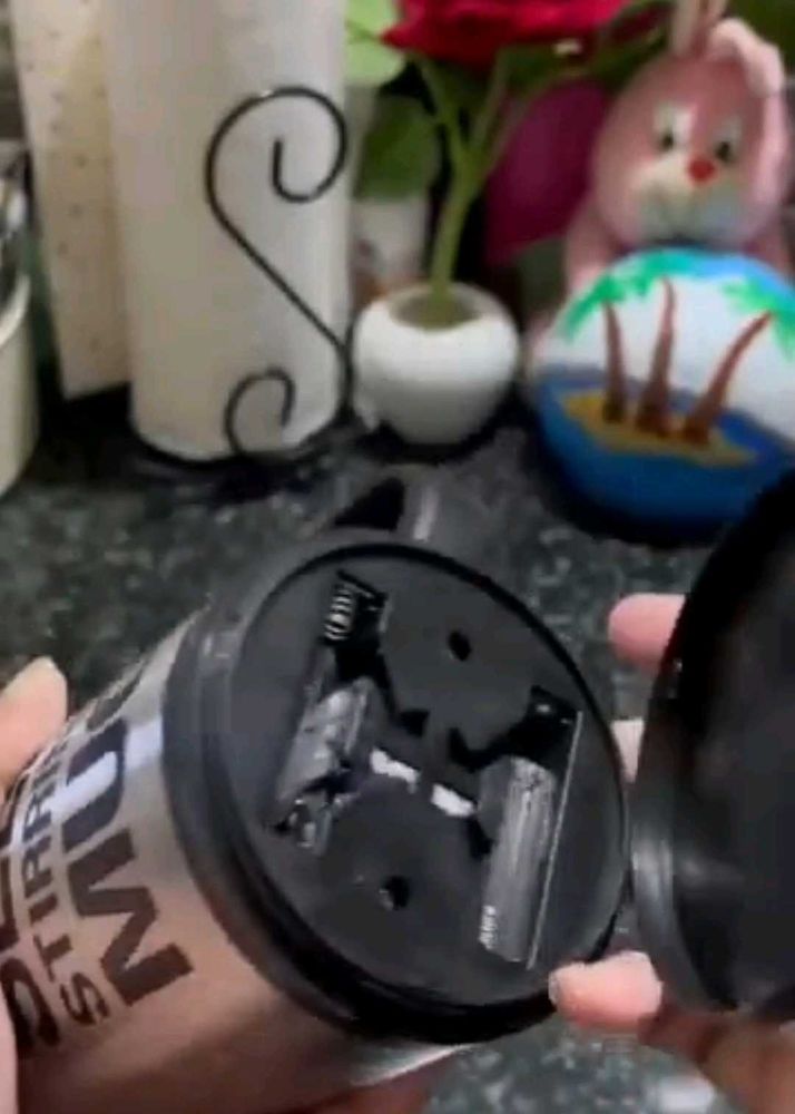 Self Stirring Mug