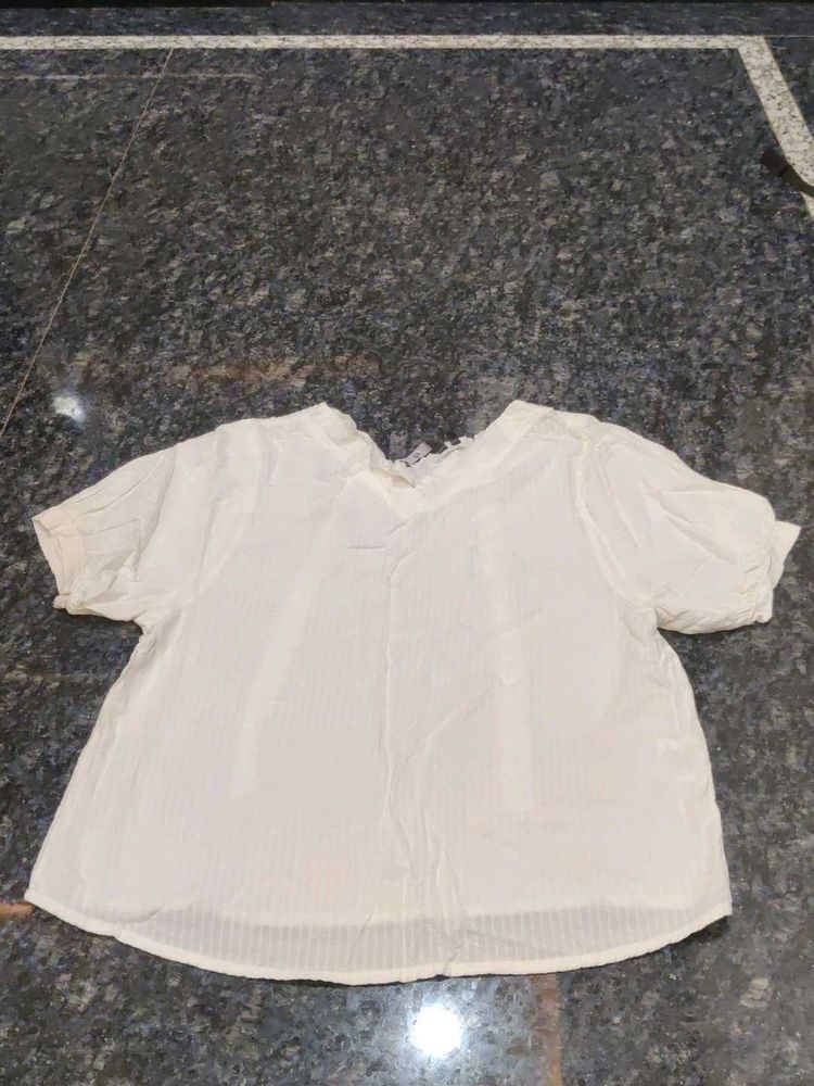Cream Textured Puff Sleeve Top