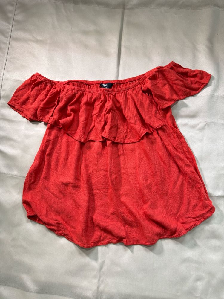 Chic Ruffled Off-Shoulder Top