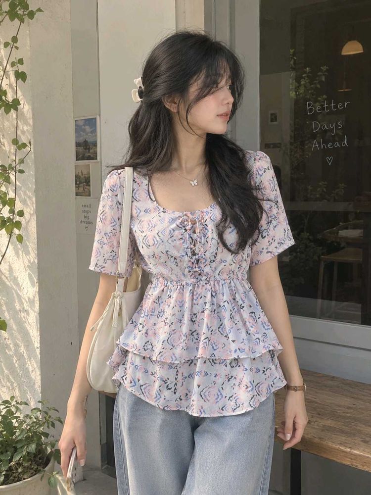 Chic Floral Tiered Peplum Top