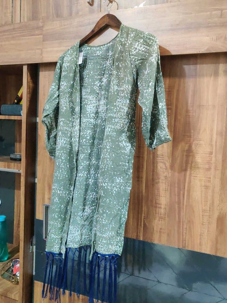 Stylish Printed shrug with Tassel Detail
