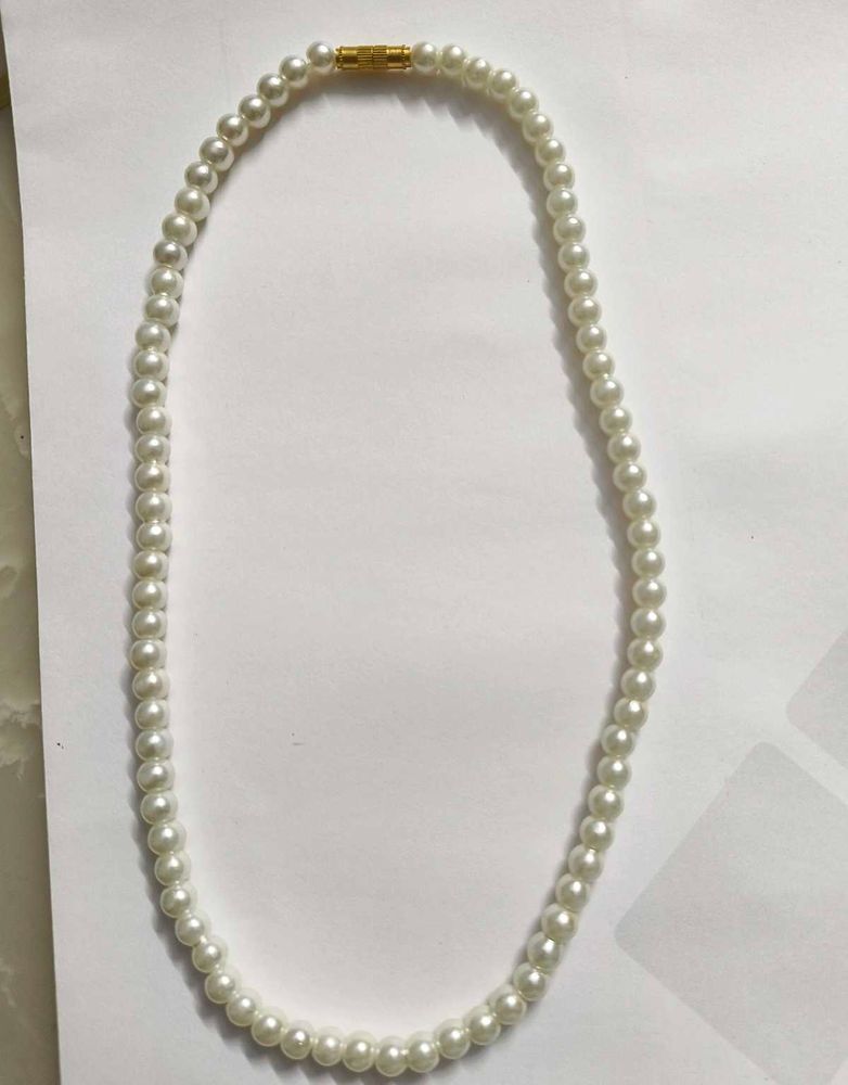 Classic White Pearl Necklace