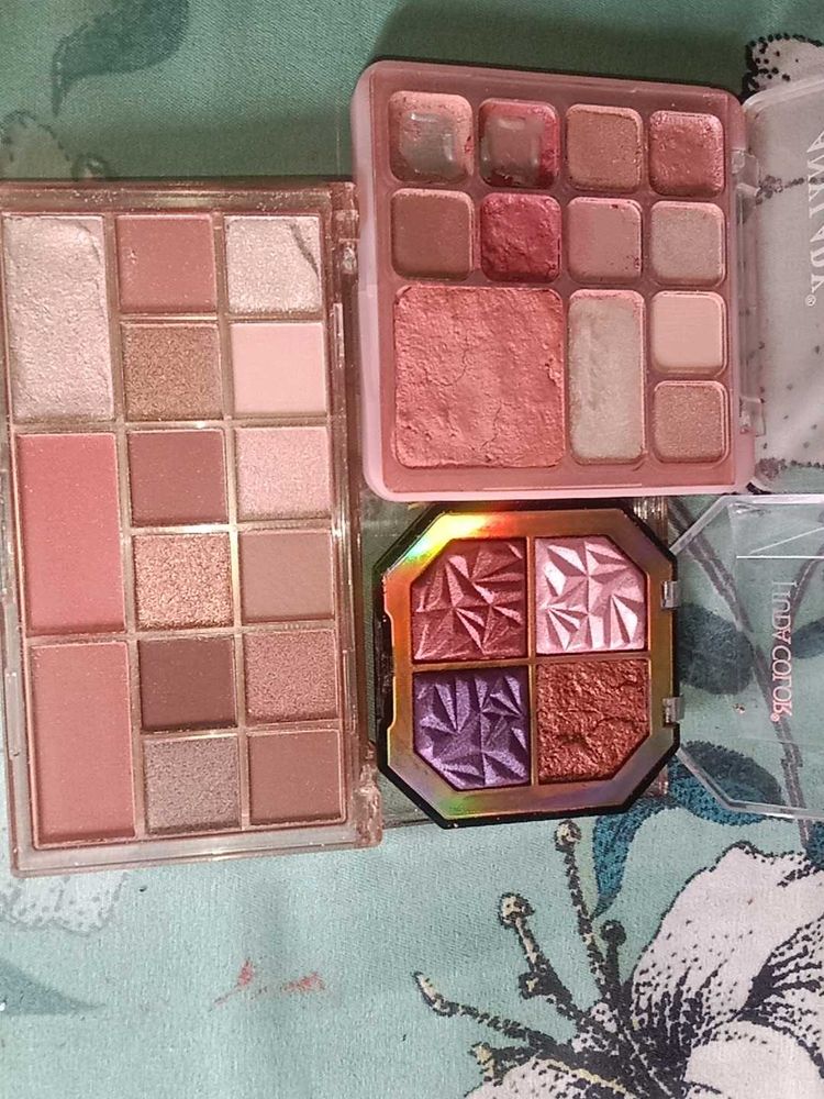 Neutral &amp; Pink Eyeshadow Palettes