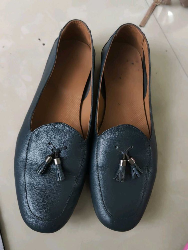 Stylish Tassel Loafers