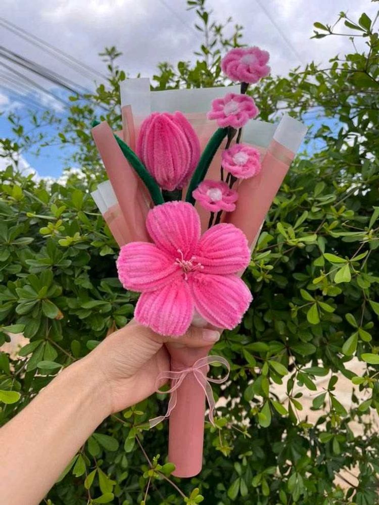 Pink Pipe Cleaner Flower Bouquet