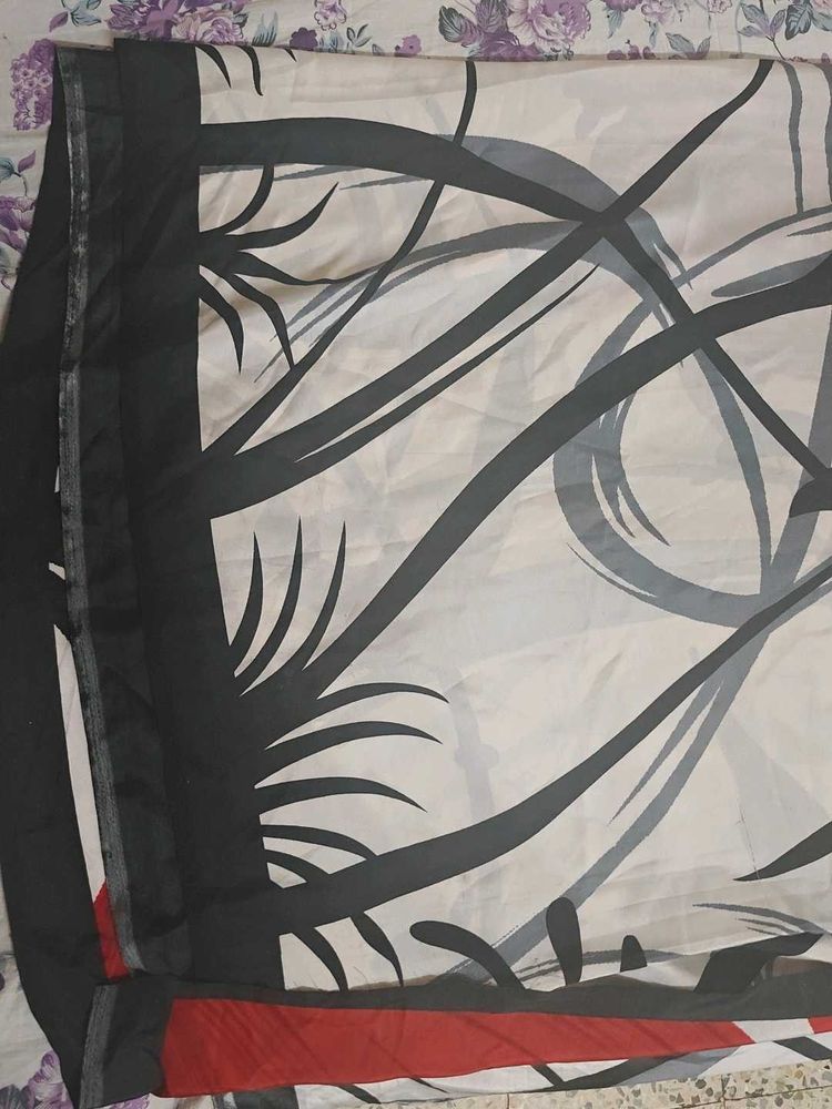 Elegant Saree with Abstract Print