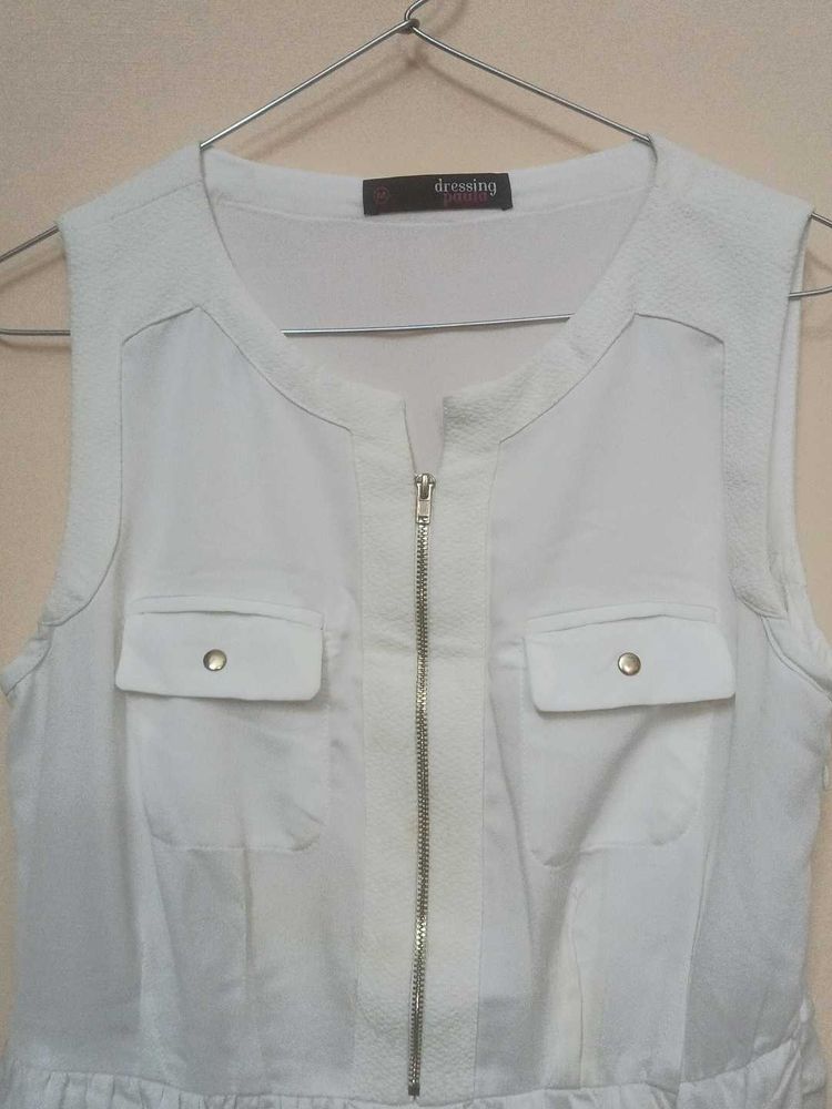 Chic White Sleeveless Dress