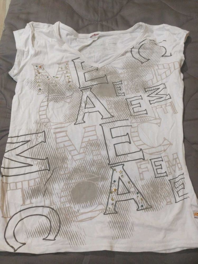 White Graphic V-Neck T-Shirt