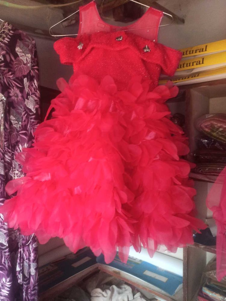 dress red colour