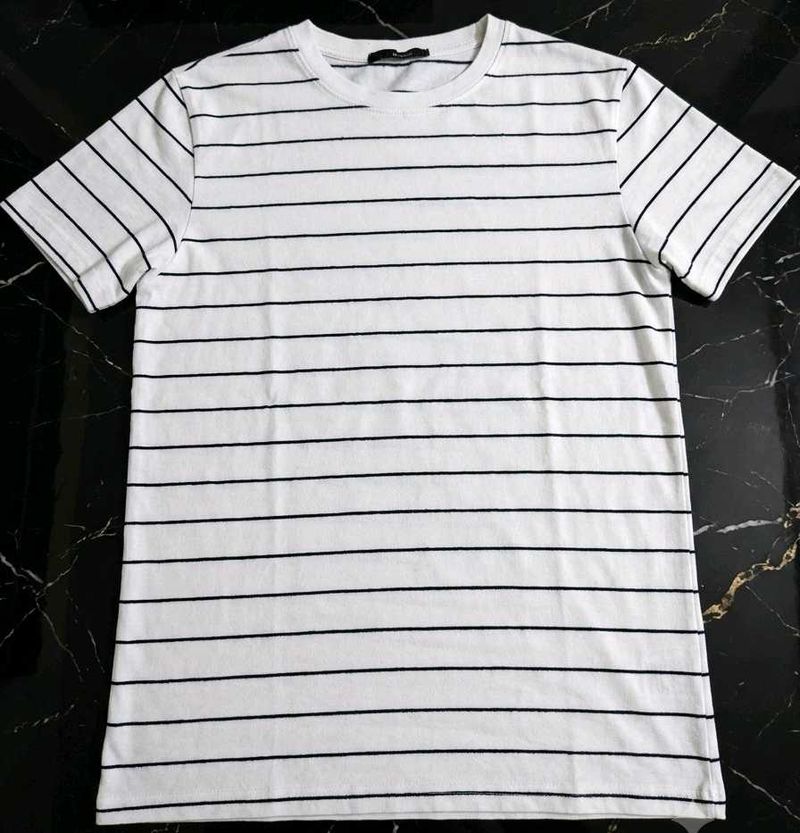 Korean white and black striped crop fit tshirt
