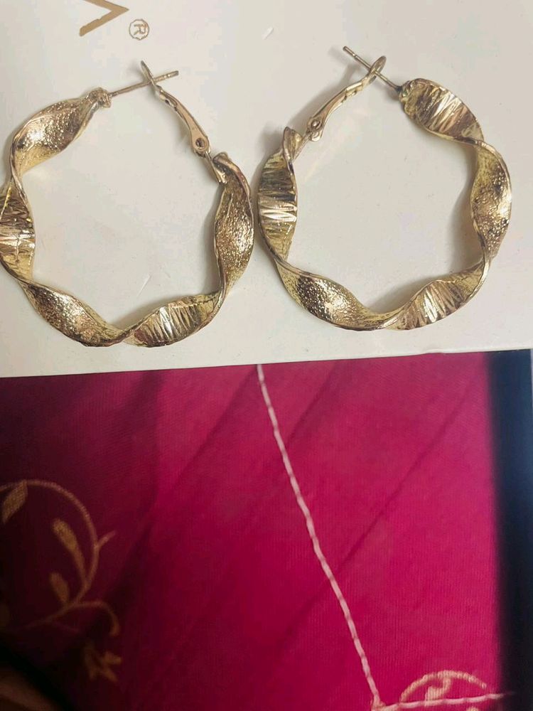 Stylish Golden Round Earrings