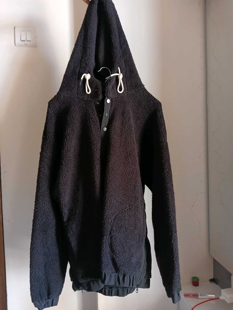 Cozy Black Fleece Hoodie
