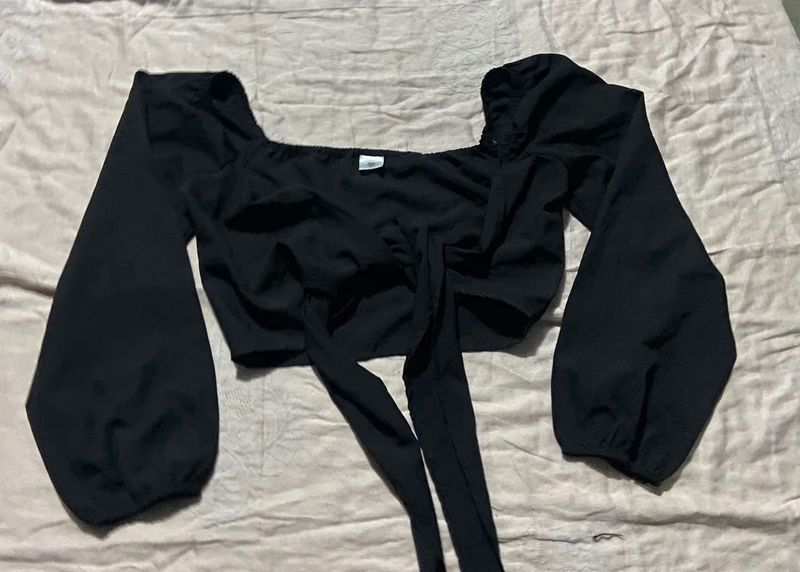 Chic Black Tie Front Crop Top