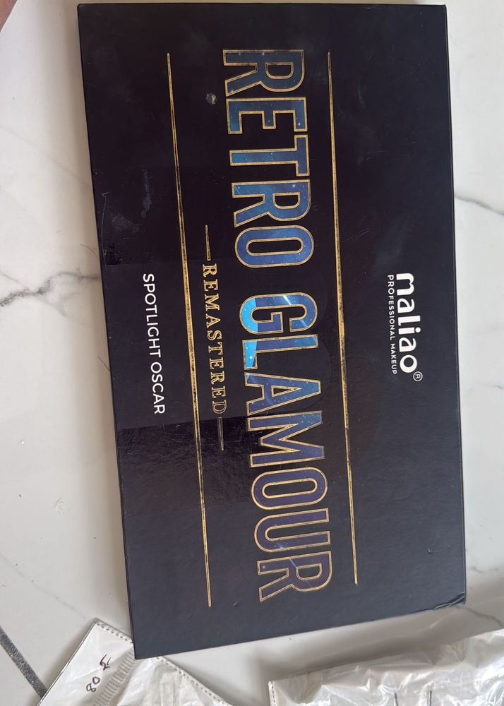 Retro Glamour Spotlight Oscar Palette