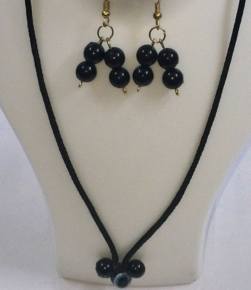 Evil Neck &amp; Eyering set black pendent High qualit