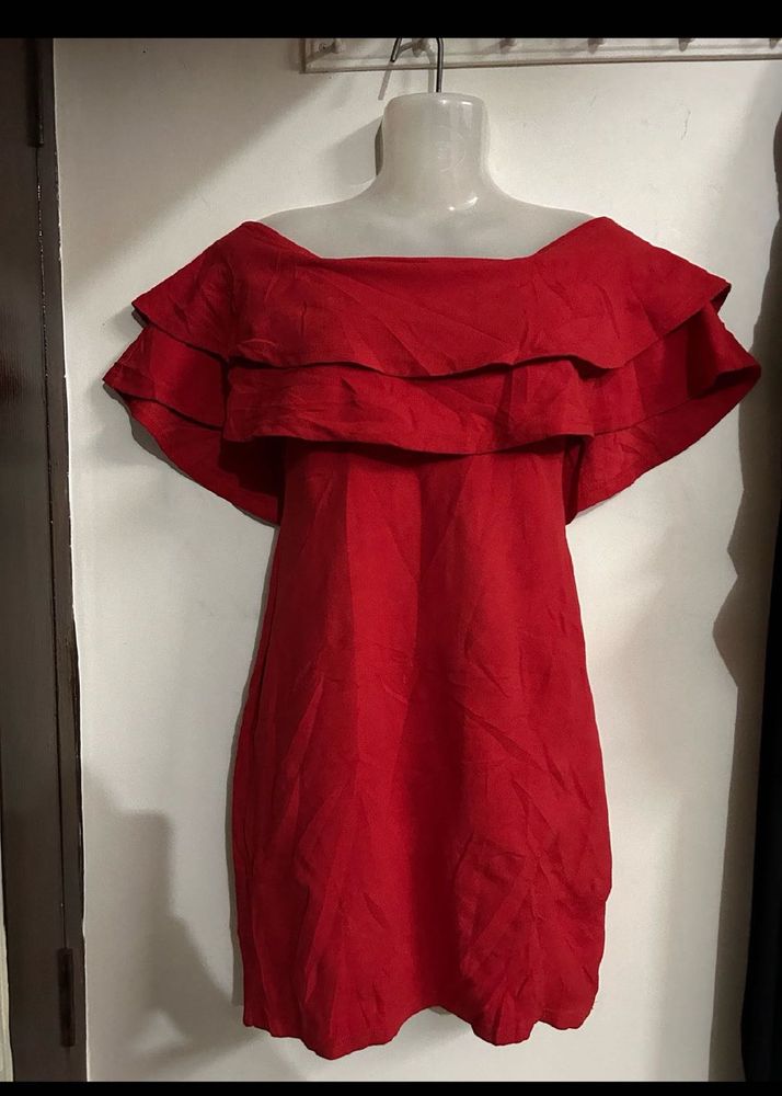 Chic Red Off-Shoulder Ruffle Dress