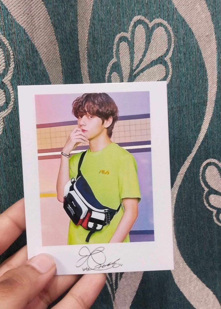 BTS V Fila Photocards
