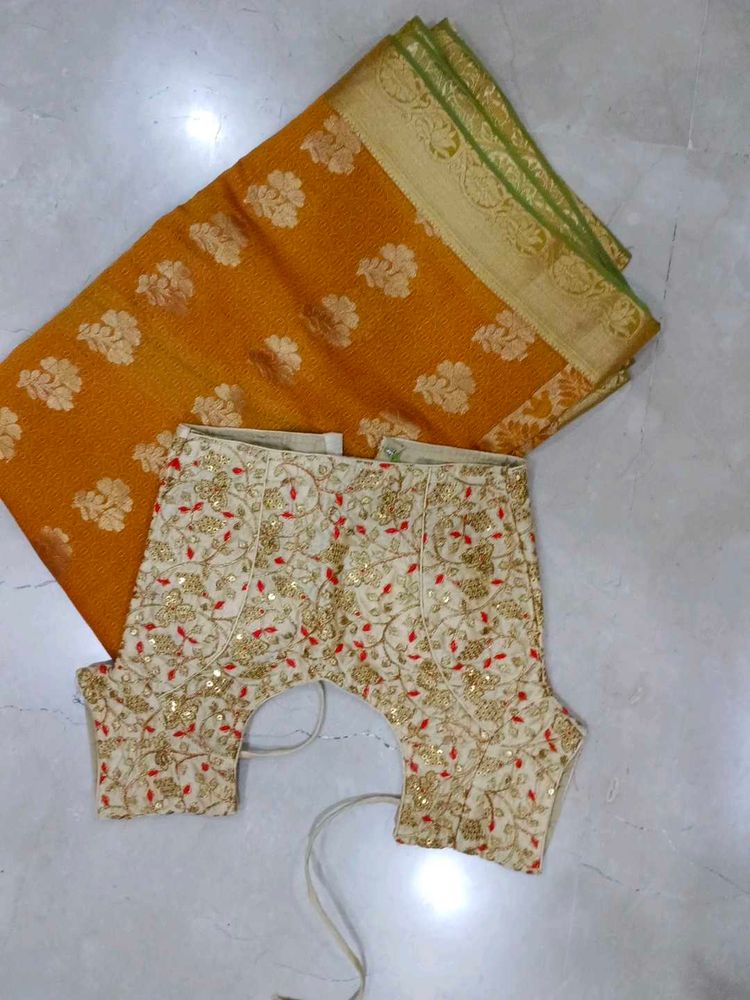 saree with blouse