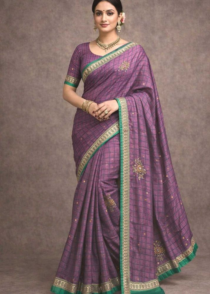 Elegant Purple Checked Saree With blouse