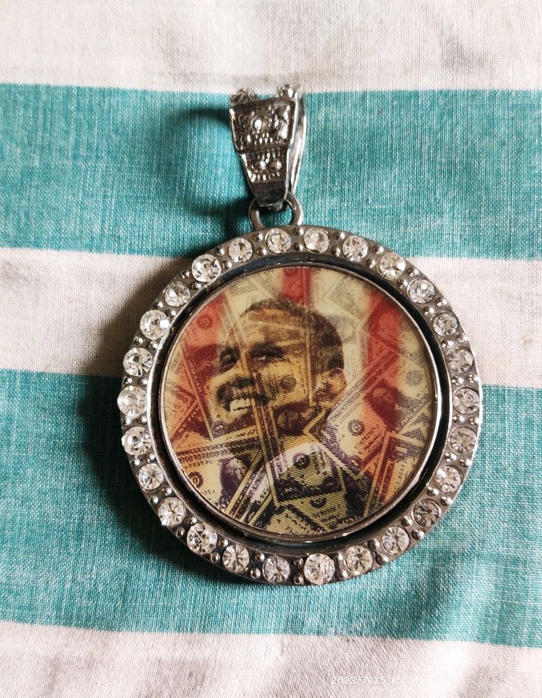 Big Pendant From Canada