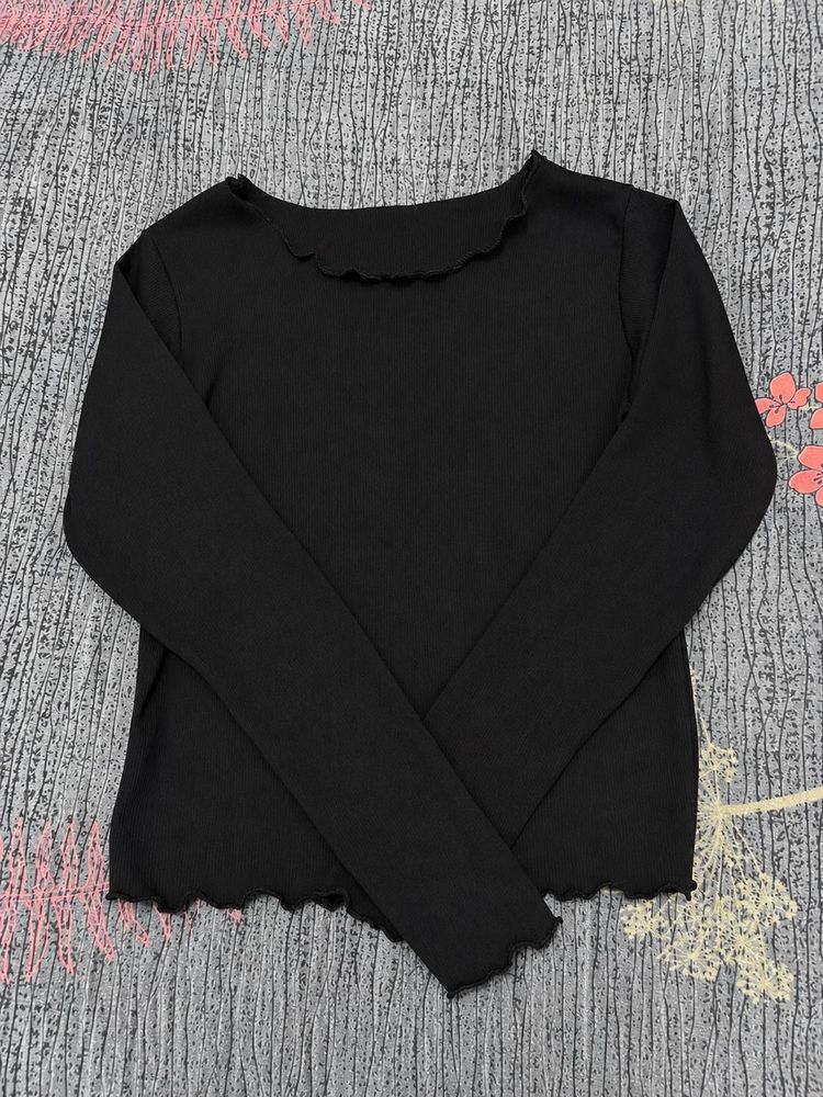 Black ruffle Long Sleeve Top