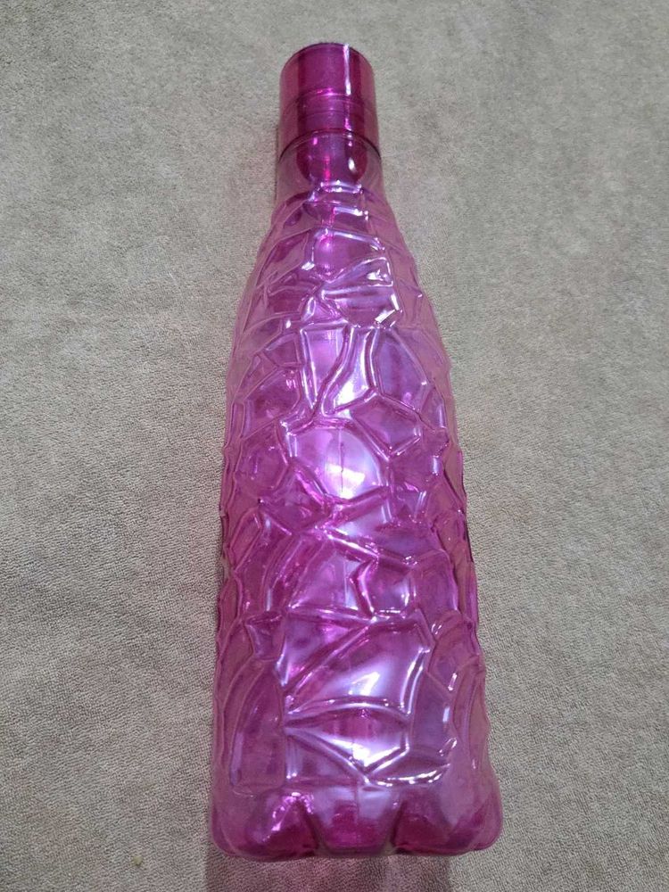 Stylish Textured Pink Water Bottle