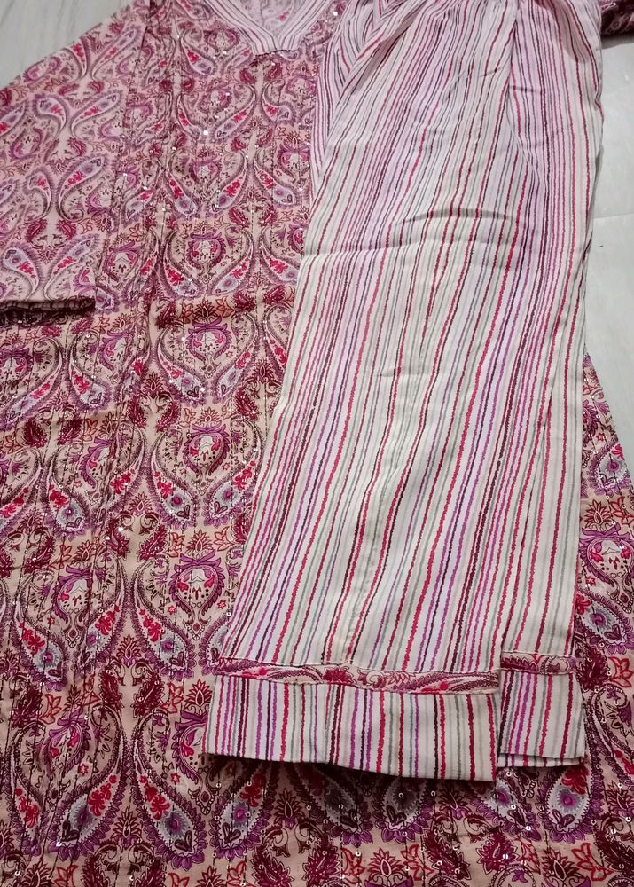 Pakistani Style Kurta Trauser Set
