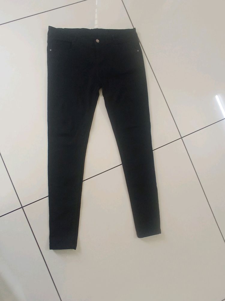Ladies Black Jeans Size 34