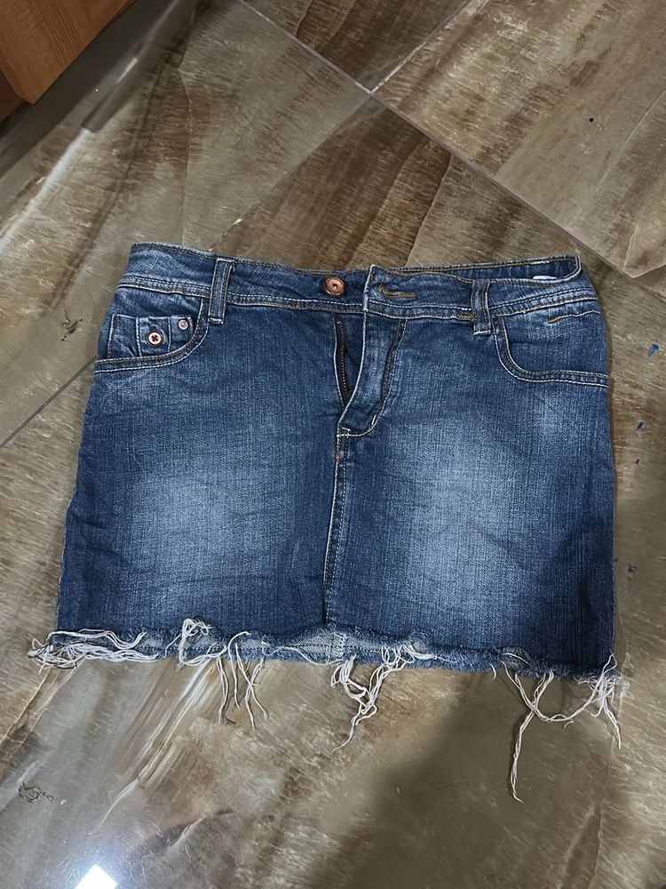 Distressed Denim low rise y2k mini skirt