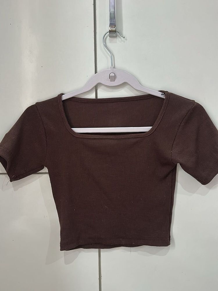 brown fitted cro top