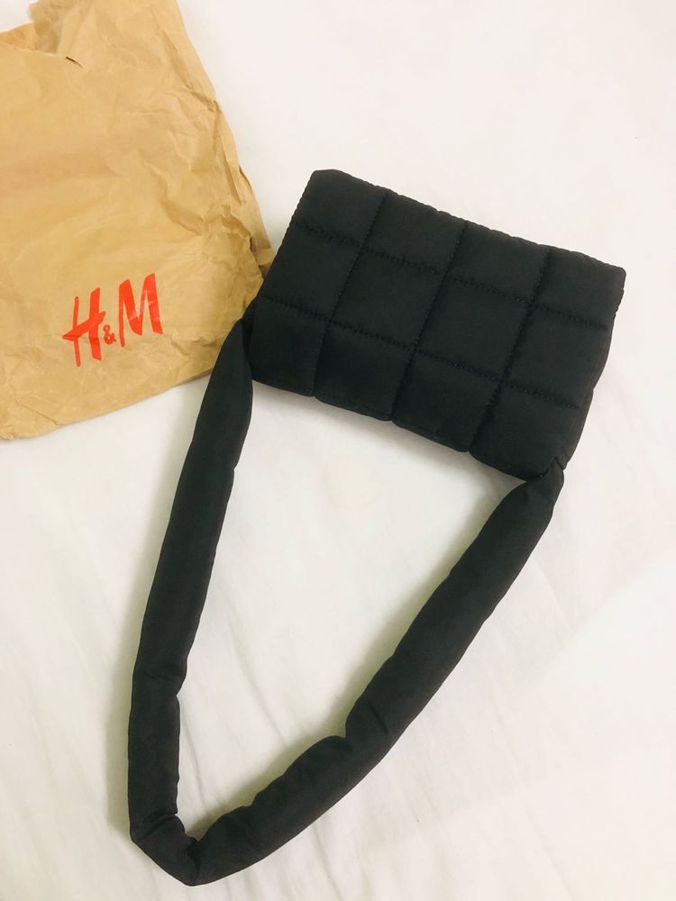 H&amp;M Black Quilted Handbag