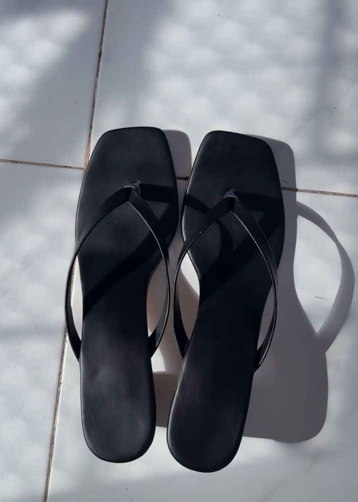 Black Square Toe Flip Flops