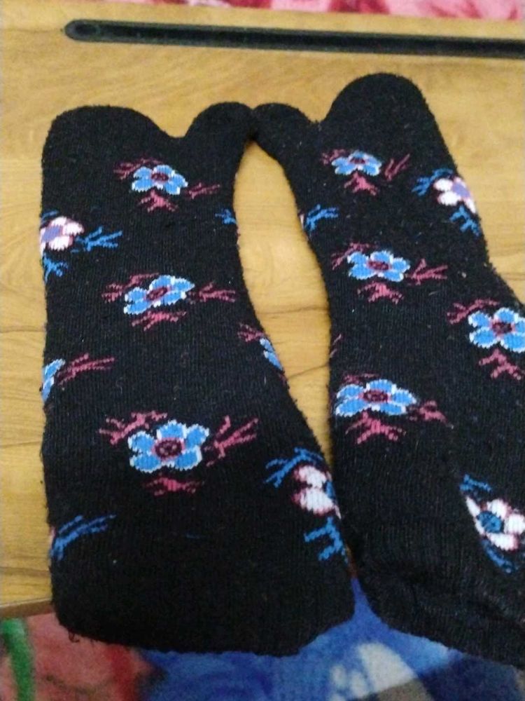 BEAUTIFUL PAIR OF SOCKS