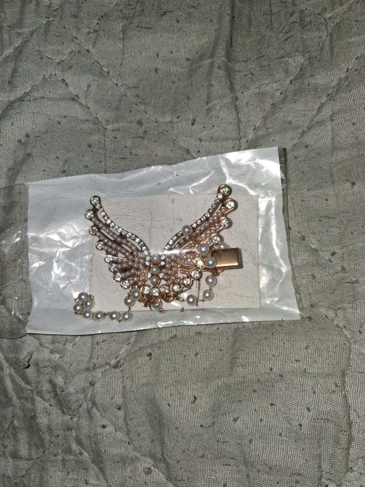 combo of earring and Hair clip..!!💗