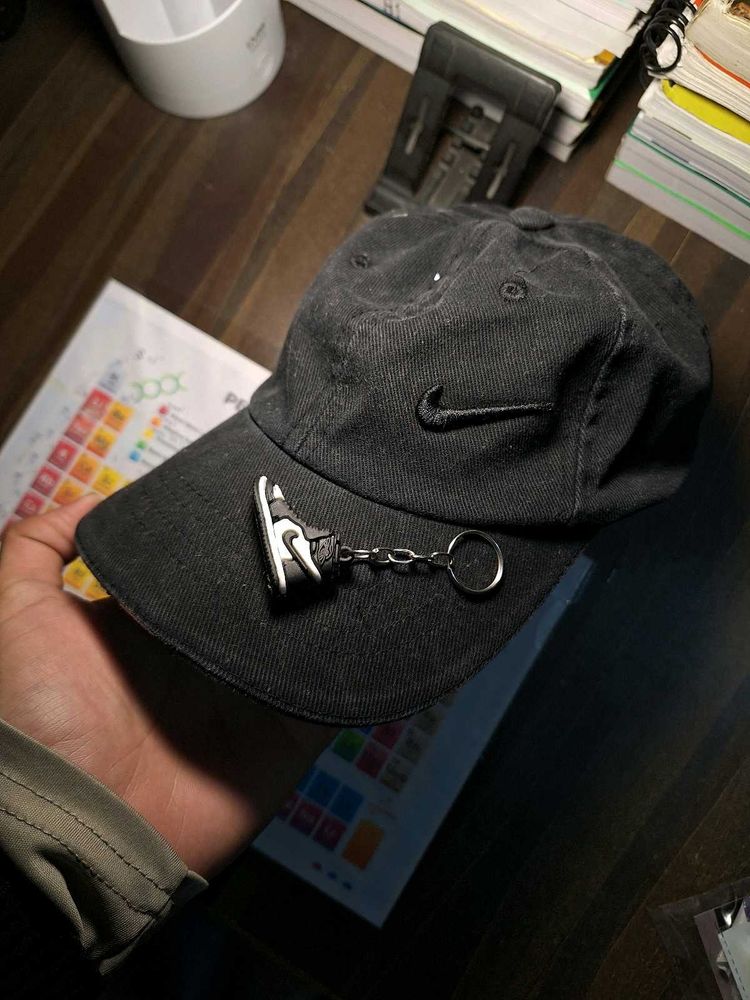 Nike Black Cap with Keychain