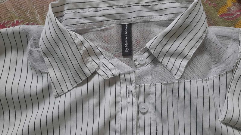 2 different style shirt crop top
