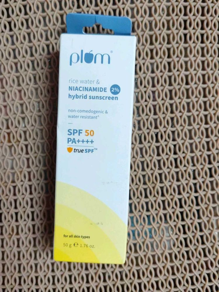 Plum Rice water &amp; Niacinamide Hybrid Sunscreen