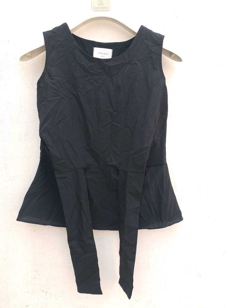 Chic Black Sleeveless Peplum Top