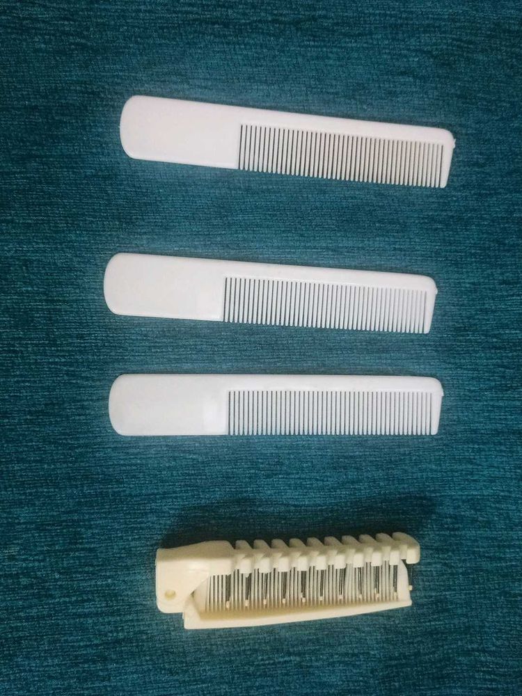 Set of 4 White Combs new