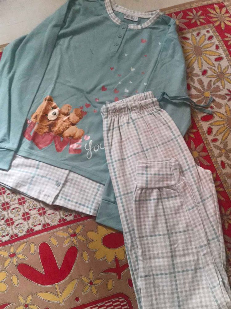 Cute woolen Bear Print Pajama Set