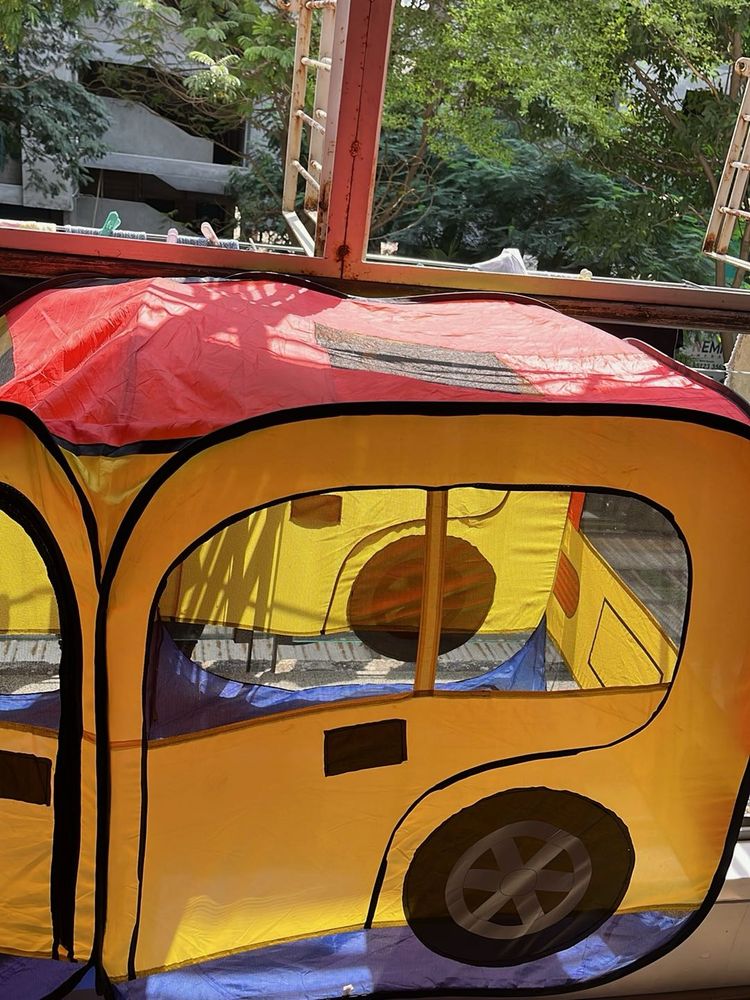 Kids Play Tent - Yellow School Bus with balls