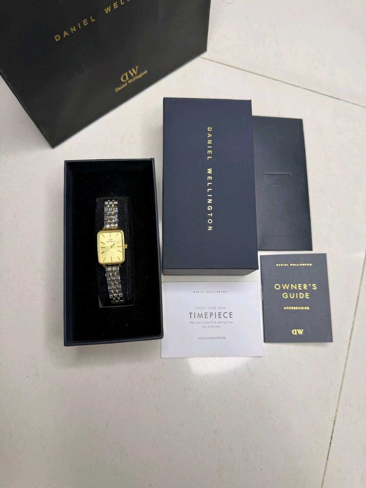 DW Daniel Wellington* Quadro fem