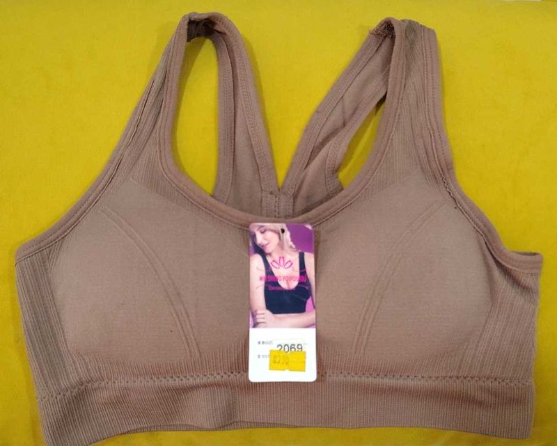 261 --  Seamless Sports Bra