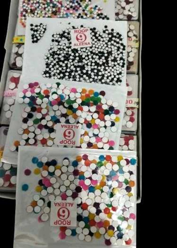 Multiple colour Bindi 16 packet