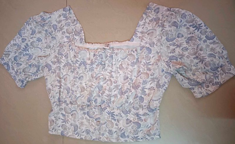 square neck top
