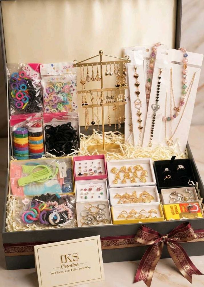 Complete Jewelry &amp; Accessory Set