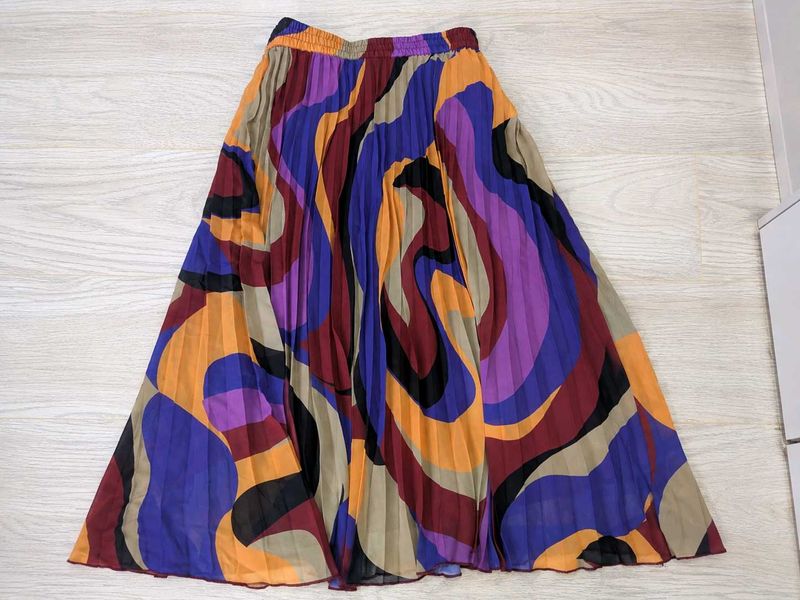 westside - Vibrant abstract Pleated Midi Skirt