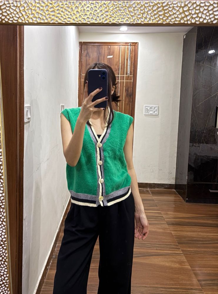 V-neck Green button-down knit sweater vest