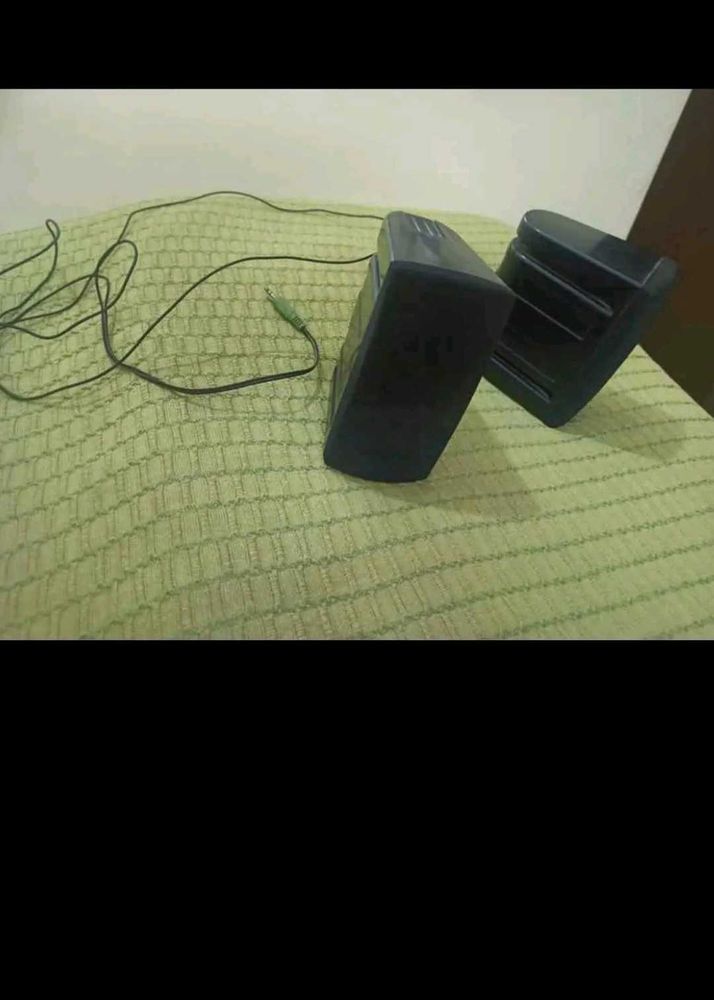 Compact Desktop Speakers
